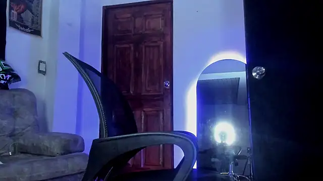 dominic_biker__ (M young) - cum show