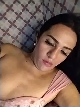 Yourbabyshane webcam