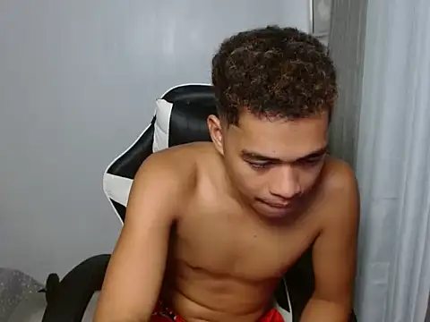 curlyasian_njxx webcam