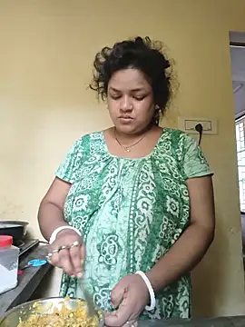 Deborbhavi222 webcam