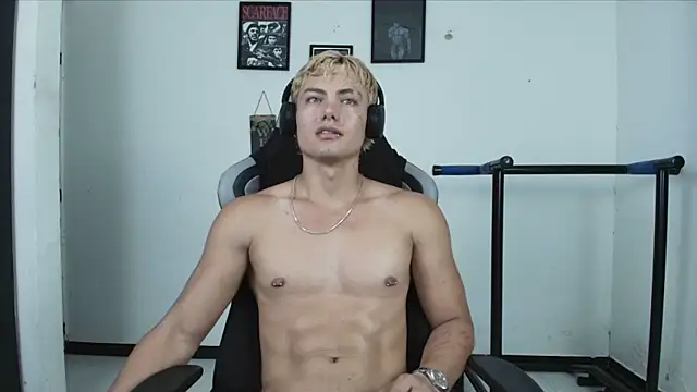 lover_fitnesboy webcam