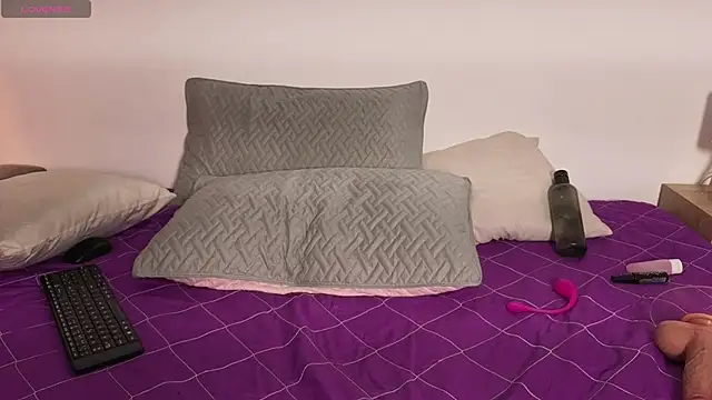 zoemoon1_ webcam