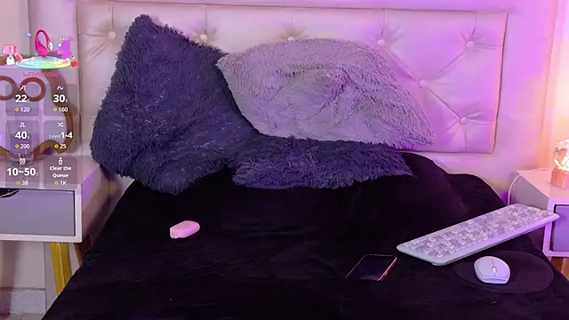 Kim_Adrien live Stripchat room