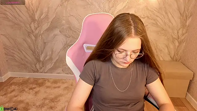 idarowe - IdaRowe's free webcam - UK Sex Cams