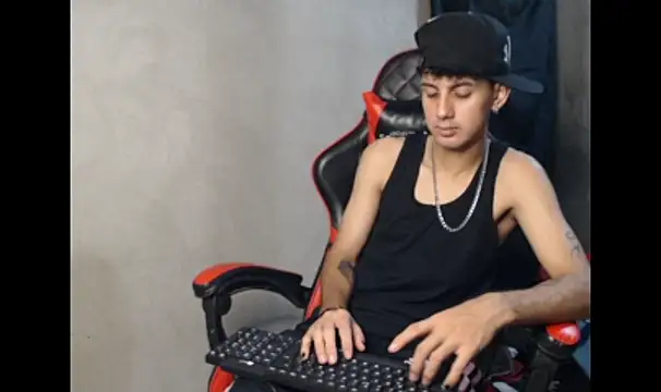 Garu_hot19 webcam