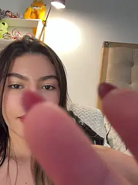 Your_Honeey live Stripchat room