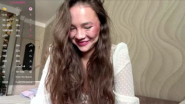 kamila_18_french webcam
