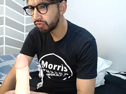 thomass1018 live Stripchat room