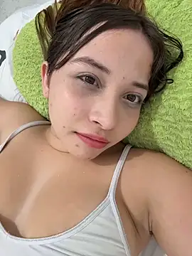AliciaWhite_nt webcam