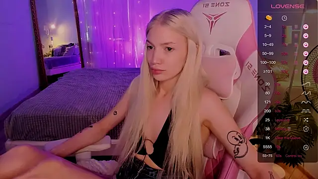 AnyaTaylor_ webcam