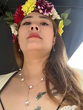 okgirl_23 (F milf) - 户外全身真空一小时