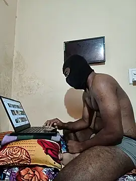 B-B-C-8 live cam on StripChat