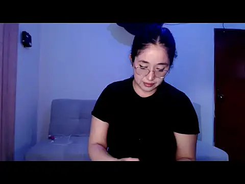 Elina_Rose888 webcam
