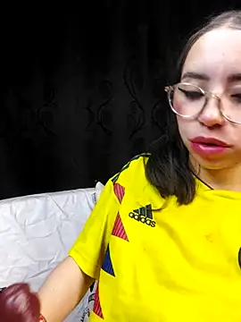 valentina_swallow webcam