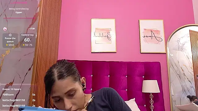 Watch yourcuteneighbourr live on EroticFlix - High definition streams