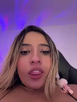 _Ninasanz webcam