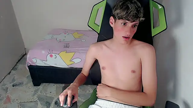 Pablito_junior live Stripchat room