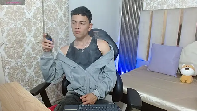 Brac_tay webcam