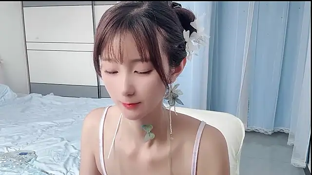 Vivi2222vivi webcam