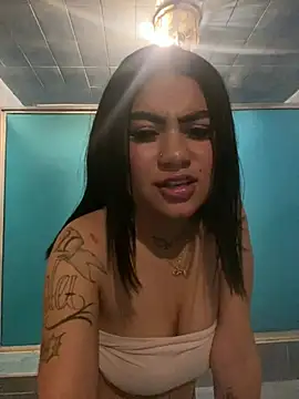 Watch Mariana_pink18 live on EroticFlix - High definition streams