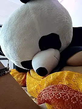 kaamuk_shweta webcam