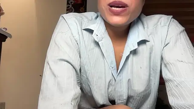 LucytheDevilQueen webcam
