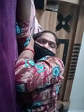 Menka_cut34 webcam