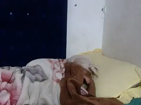 INNOCENTSLUT25 webcam