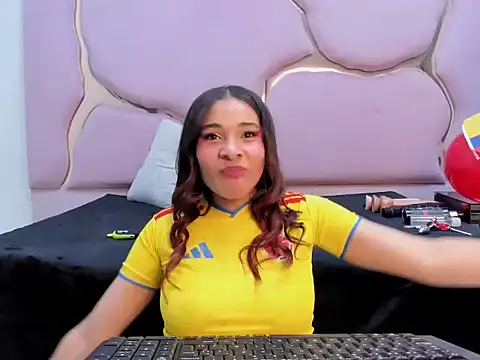 MiaCarterSS webcam