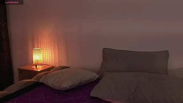 Watch zoemoon1_ live on EroticFlix - High definition streams