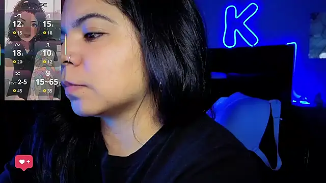 kimmiakiss22 webcam