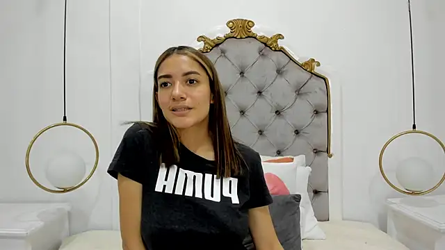 Watch Skylerwhite02 live on EroticFlix - High definition streams