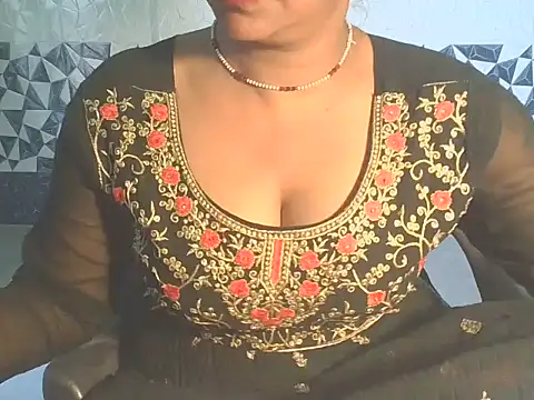 Sexy_Khwahish live cam on StripChat