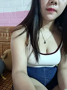 Ngocmai_lazdy webcam