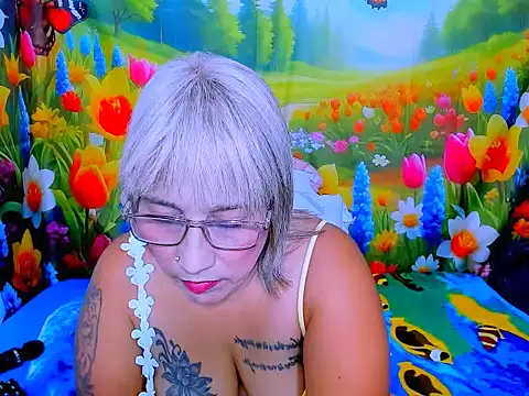 indianroxy webcam