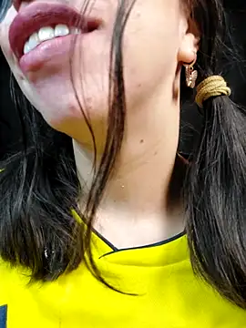 valentina_swallow webcam