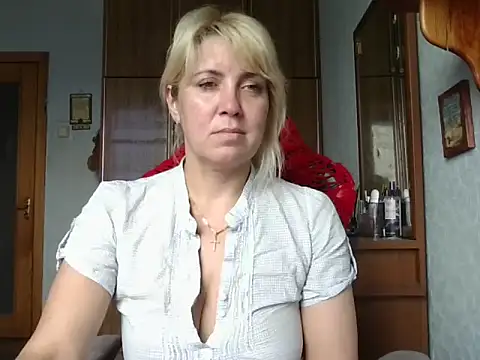 Watch IrinaB1 live on EroticFlix - High definition streams