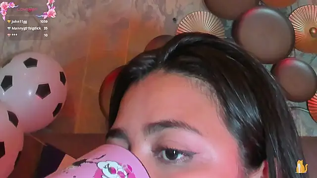 KimDevinne webcam