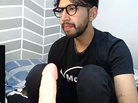 thomass1018 webcam