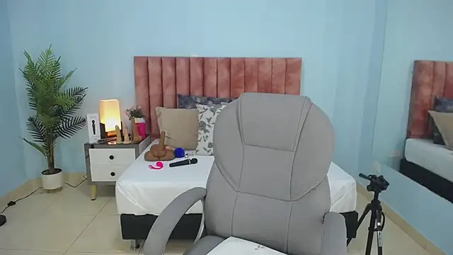 nana_levy webcam