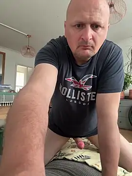 attila120 (Ask my age) - Full naked show my hole