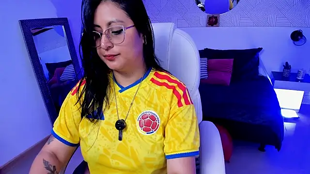 Watch Amber_gold_ live on EroticFlix - High definition streams