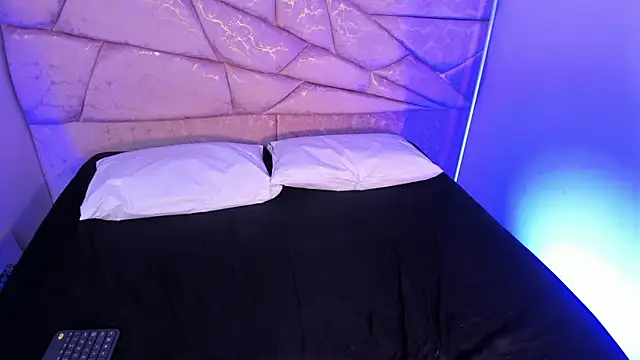 Watch yayis_Betancur live on EroticFlix - High definition streams