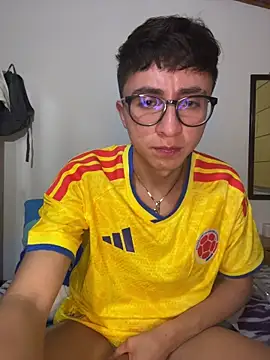CamiRojas_boy webcam