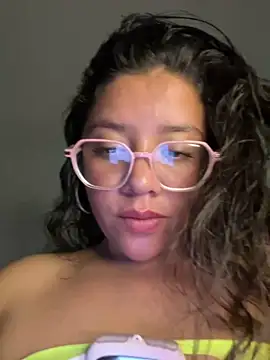 Vivi_Kvsh webcam