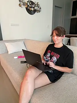 Nura_n_Sarah webcam
