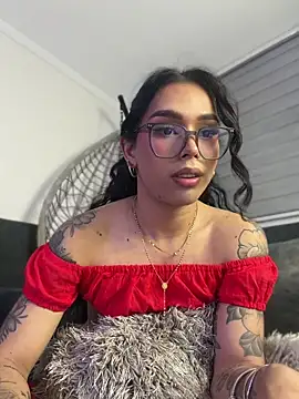 Samantha_Bernardo webcam