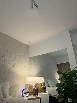 Watch EMILIIA_RICHTER__ live on EroticFlix - High definition streams