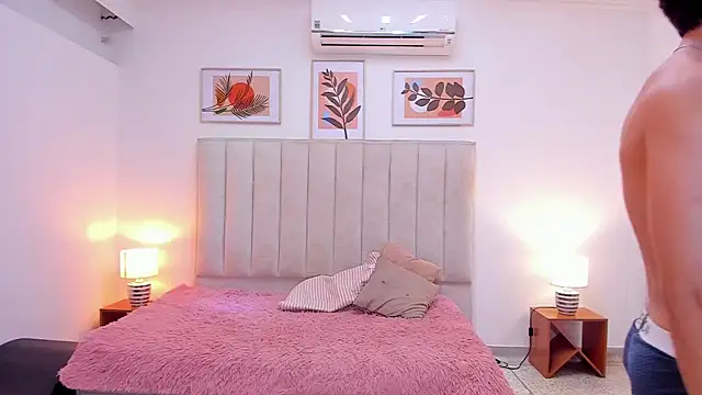 Couple_HotW webcam
