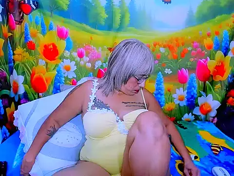 indianroxy webcam